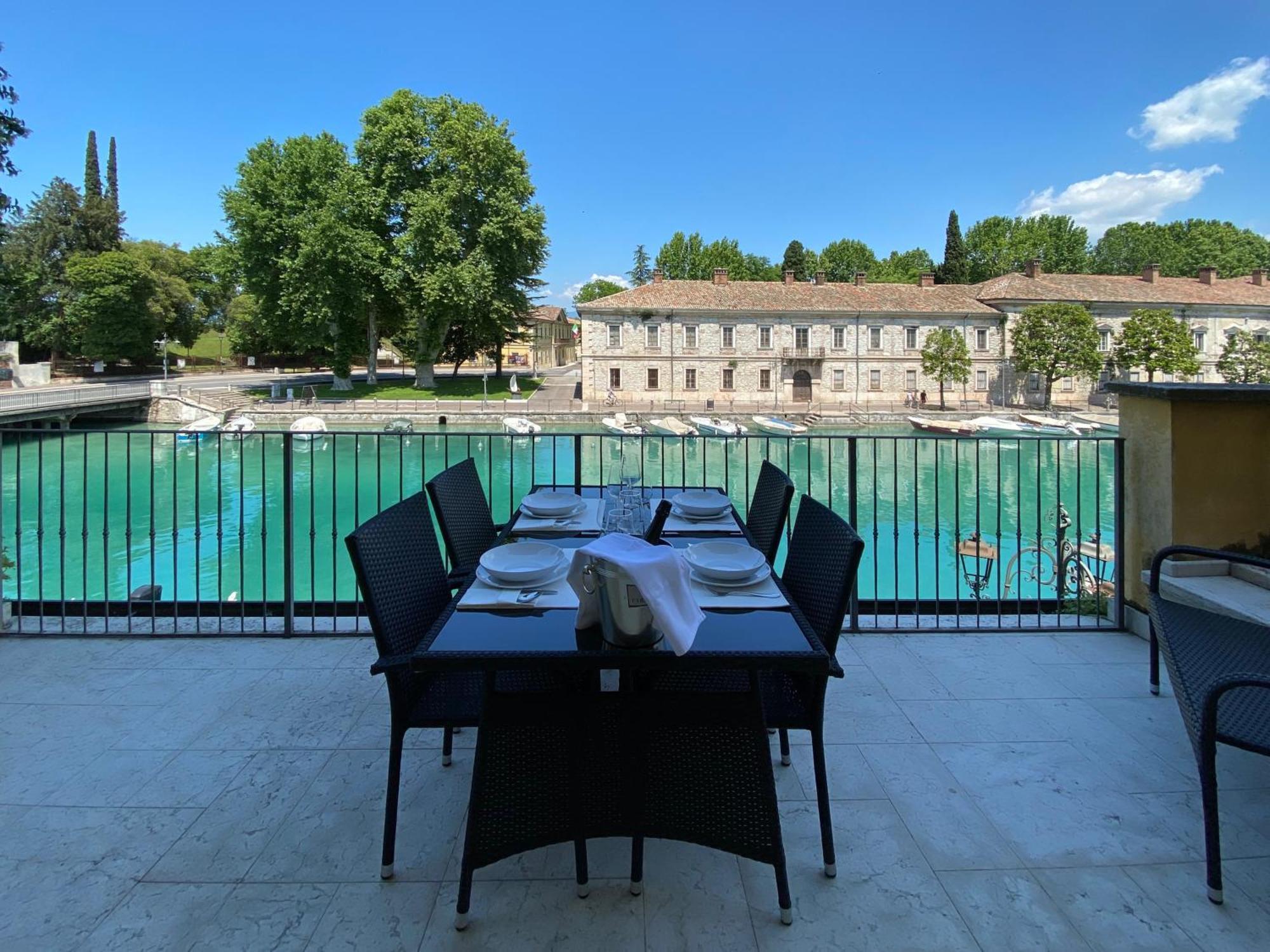 Time To Relax - La Terrazza Sul Lago 佩斯基耶拉德加达 外观 照片