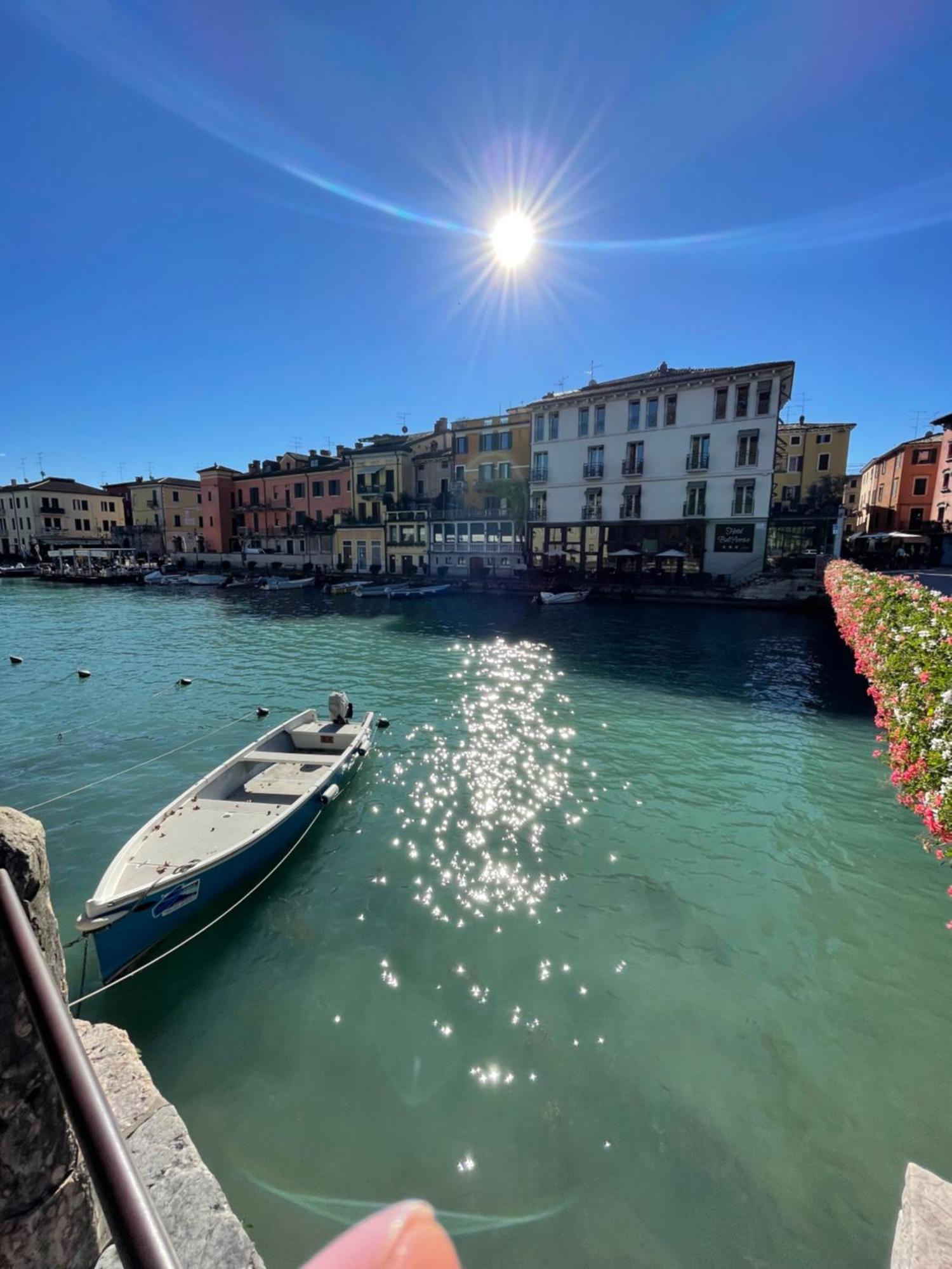 Time To Relax - La Terrazza Sul Lago 佩斯基耶拉德加达 外观 照片